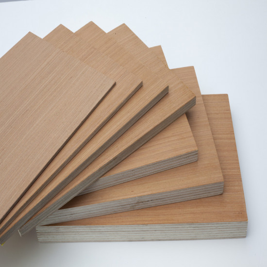 18mm x 1220mm x 610mm Plywood Cut Panel 18mm x 1220mm x 610mm Plywood Cut Panel