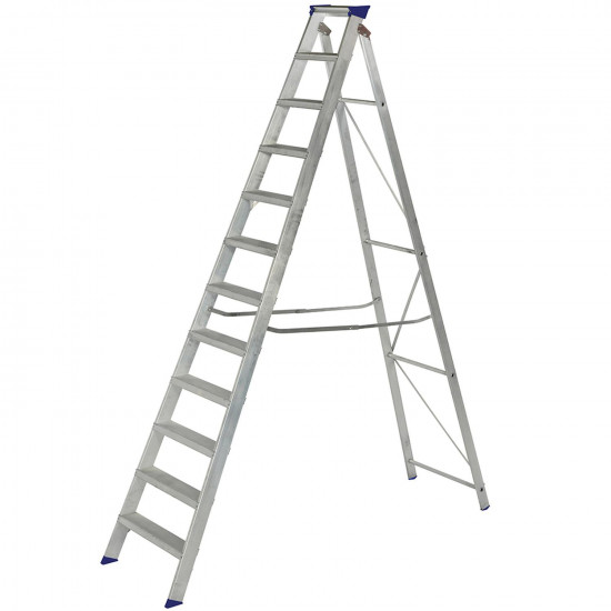 Werner 7141218 Mastertrade Swingback Stepladder 12 Tread Werner 7141218 Mastertrade Swingback Stepladder 12 Tread